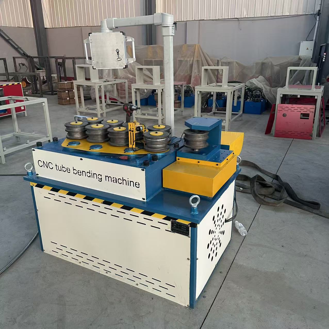 9-wheel servo pipe bending machine
