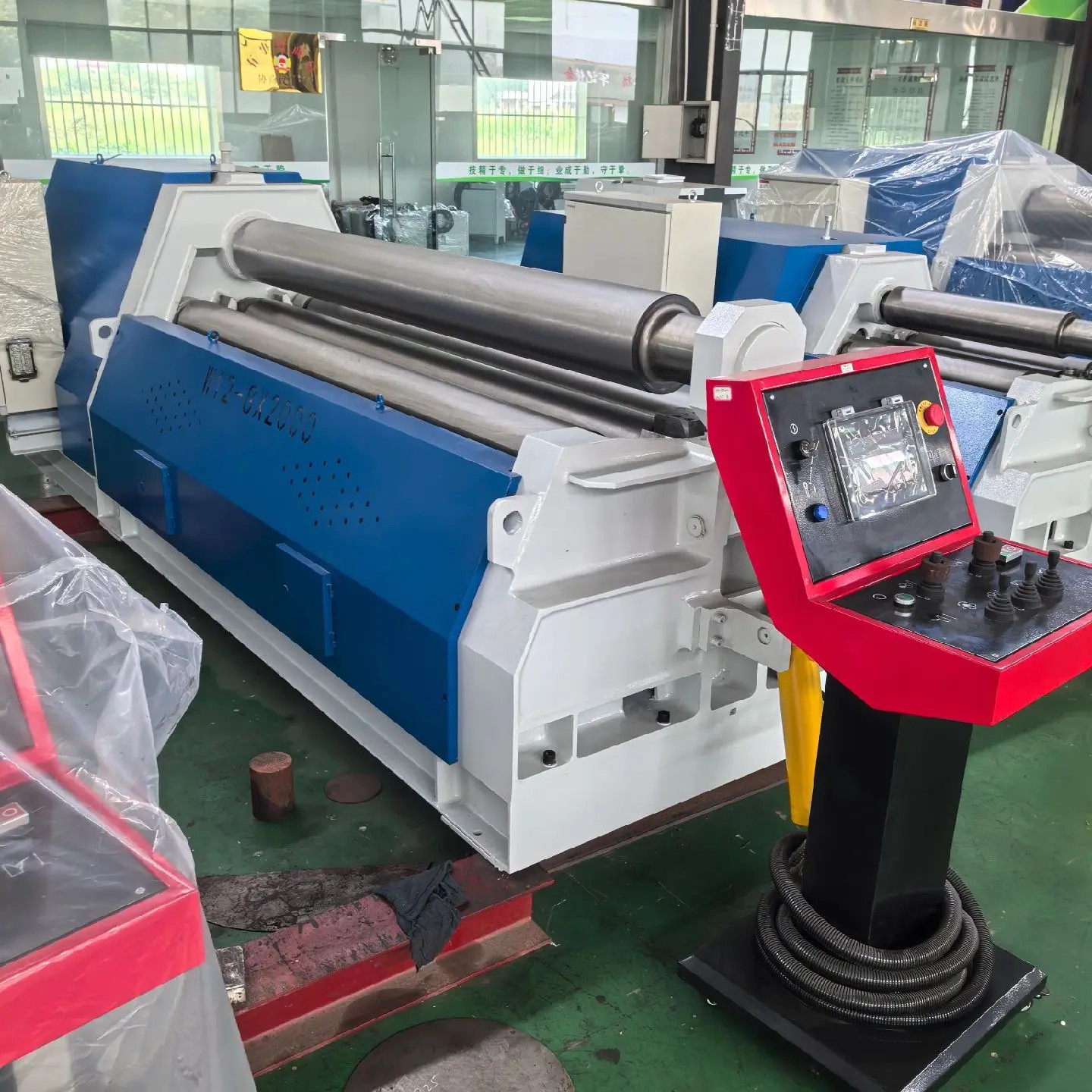 4-roll CNC hydraulic plate rolling machine