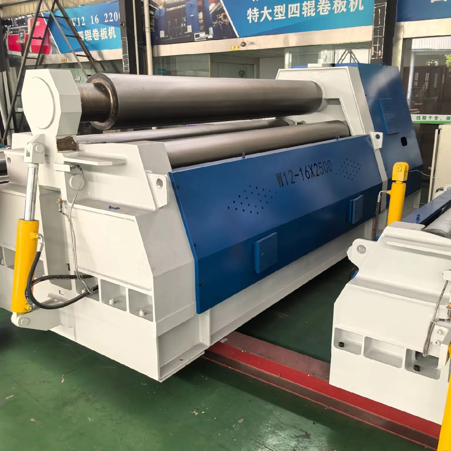 4-roll CNC hydraulic plate rolling machine